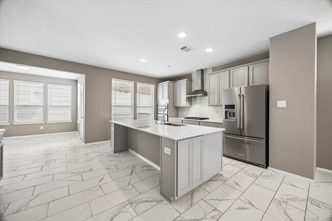 Foto del edificio - 8612 Cedardale Park Dr