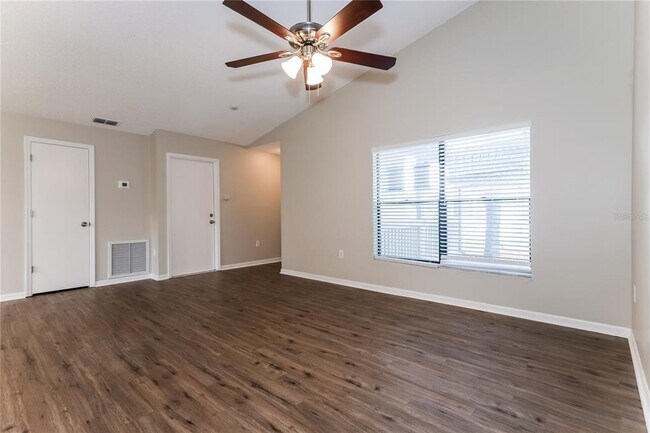 Foto del edificio - 1418 Monte Lake Dr