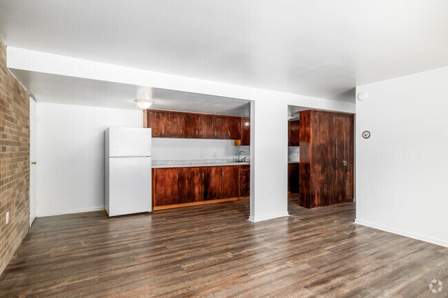 3 habitaciones, 1 baño - 970 pies cuadrados - Comedor - Green Acres Of Ravenna