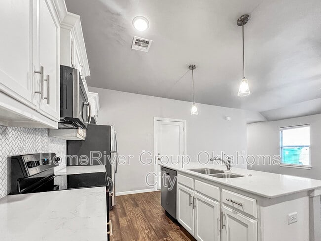 Foto del edificio - 11506 Keystone Cir