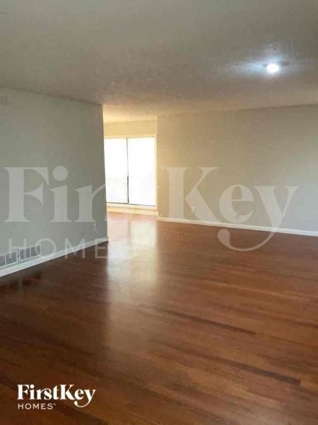 Foto del edificio - 3415 Sheree Trail