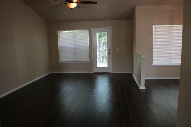 Building Photo - 3308 Ross Cove