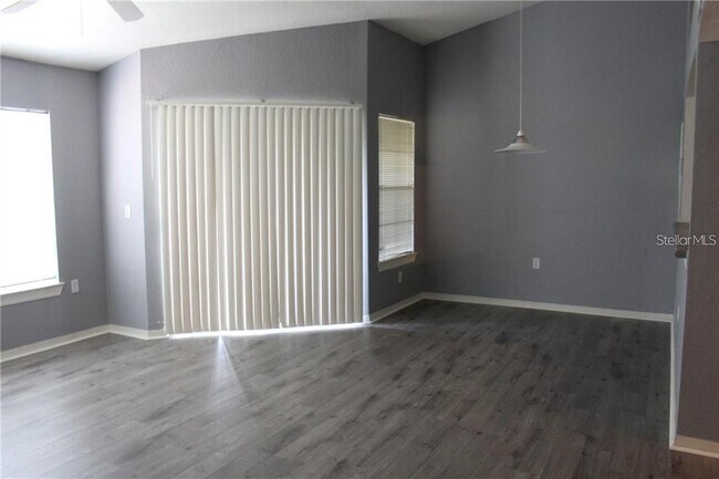 Building Photo - 5017 City St