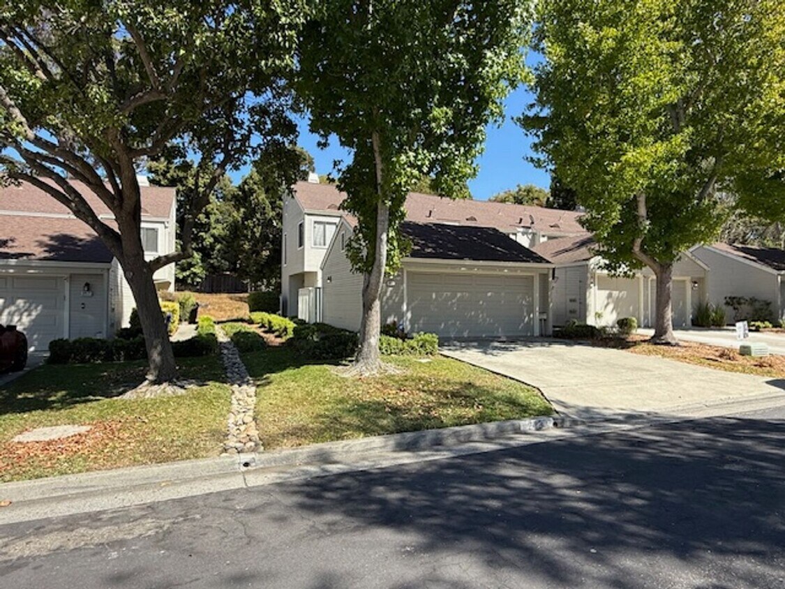 3-Bedroom Hilltop Village Home w/ Bonus Am... - 3-Bedroom Hilltop Village Home w/ Bonus Am...