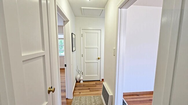 Foto del edificio - 17634 Bromley St