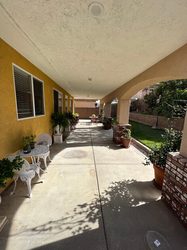 Building Photo - 9378 Agave Dr