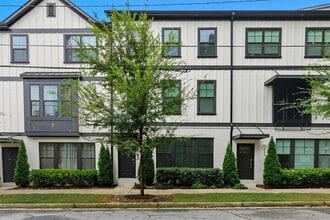 Building Photo - 2030 Main St NW