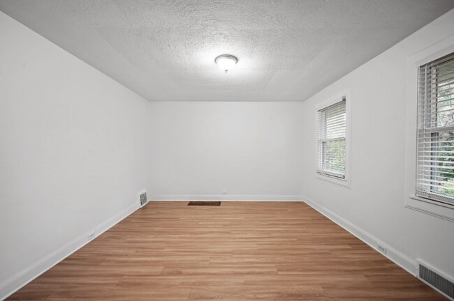 Building Photo - 1517 D St