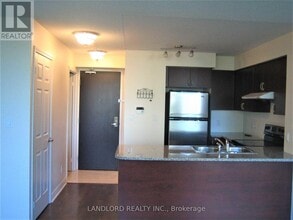Building Photo - 208-208 Enfield Pl
