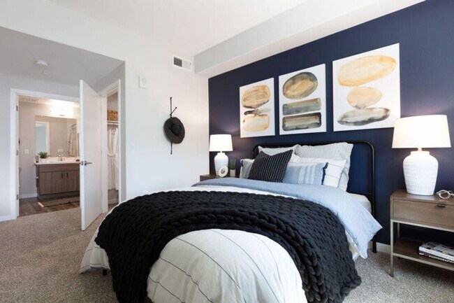 Foto del edificio - 1008 E El Camino Real