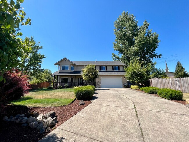 Foto del edificio - 2383 NW Victoria Ct