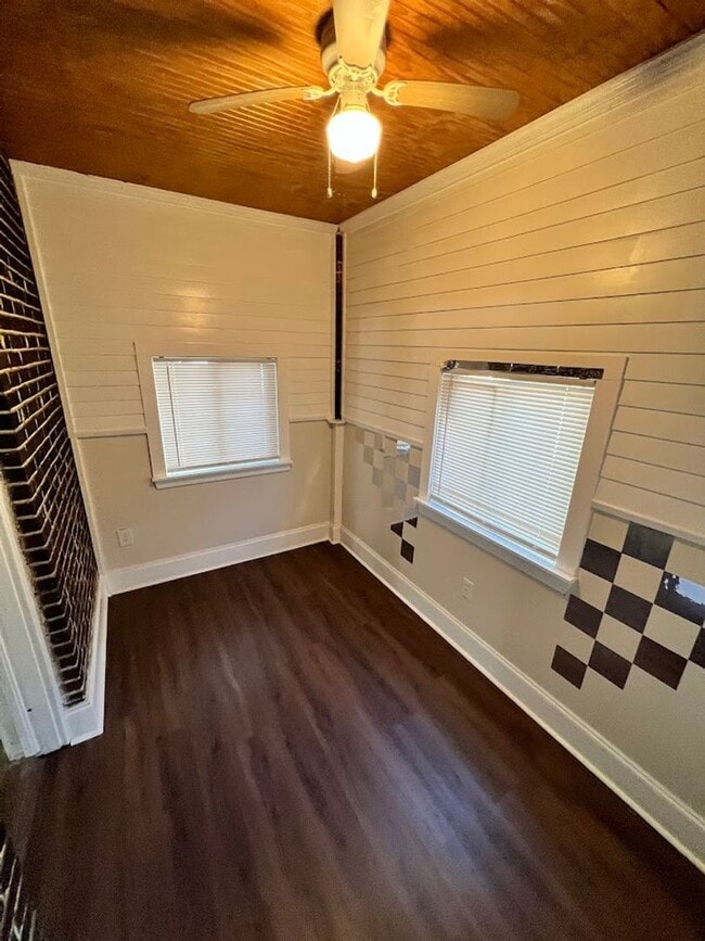 Foto del edificio - MOVE IN READY