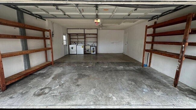Foto del edificio - 2380 Timbercrest Cir W