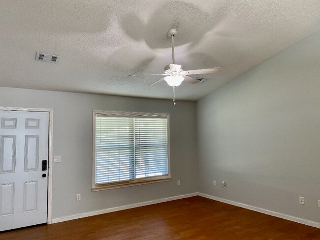 Foto del edificio - 101 Chance Ln