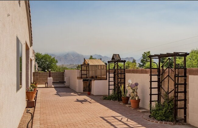 Foto del edificio - *AVAILABLE NOW* Gorgeous 3 bed/2 bath home...