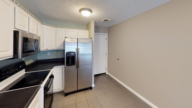 Building Photo - 410 Sir Keegan Way