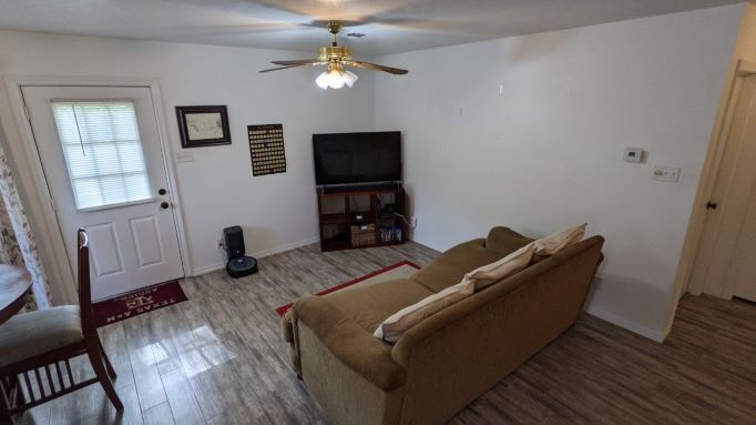 Living room - 802 Marie St
