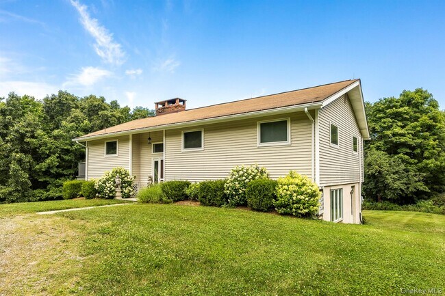 Foto del edificio - 860 Hunns Lake Rd