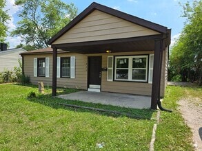 Building Photo - 610 St Monica Dr