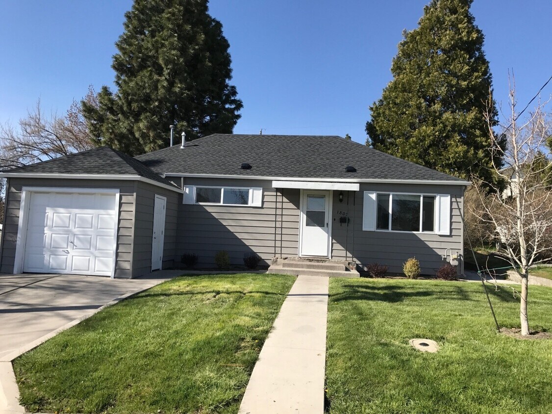 Foto principal - Great home near OIT and Hospital