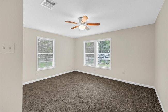 Building Photo - 1309 Norham St