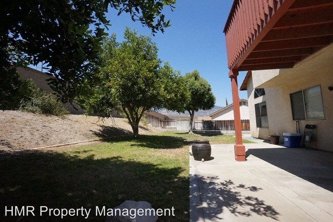 Foto del edificio - 4876 Cristy Ave