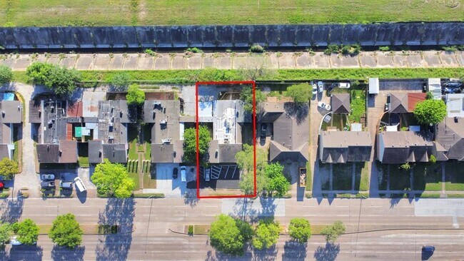 Building Photo - 7113 S Gessner Rd