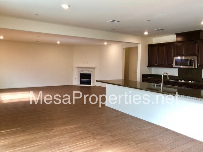 Building Photo - 4402 South Arches Trail