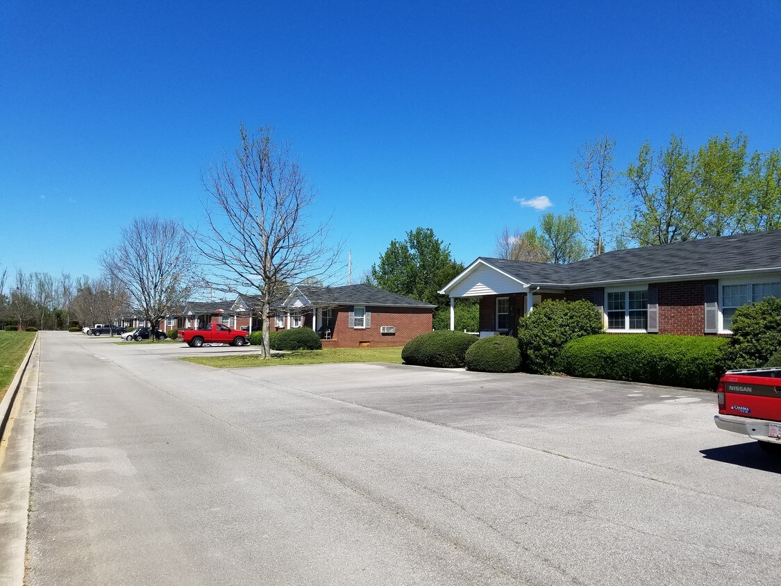 Primary Photo - 26990 Elkins Road