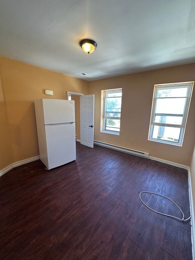 Photo - 218 Walnut st Apartment