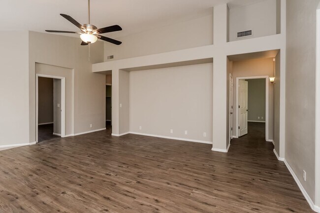 Building Photo - 737 N Gregory Pl