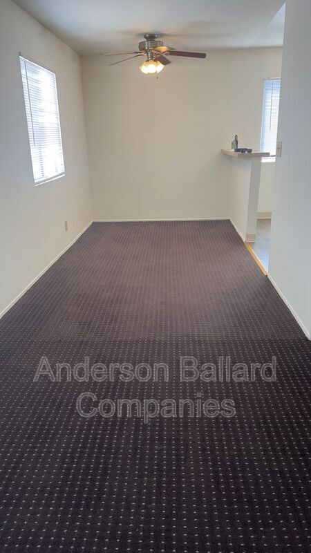 Building Photo - 10060 Laurel Ave