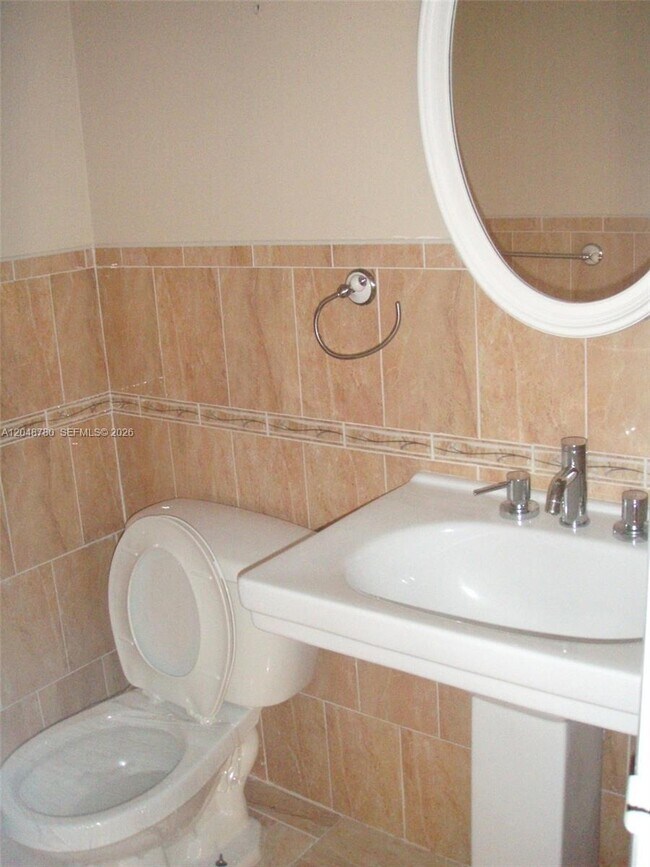 Foto del edificio - 6980 NW 186th St