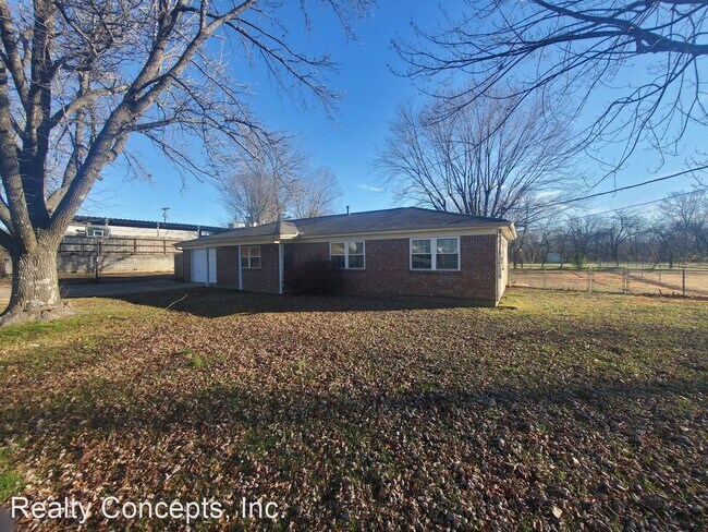 Building Photo - 3 br, 2 bath House - 1000 Jerry