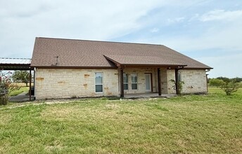Building Photo - 144 CR 151