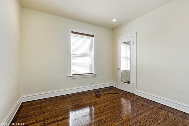 Foto del edificio - 6456 N Magnolia Ave