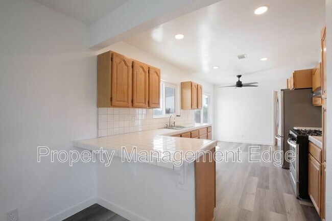 Foto del edificio - 28350 11th St