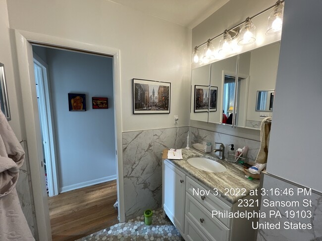 Building Photo - 2321 Sansom St