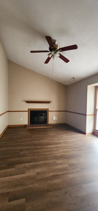 Foto del edificio - 5706 Chalmers Ct