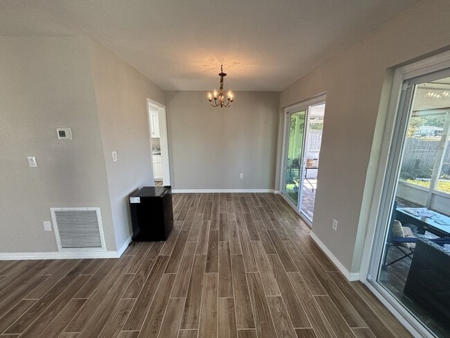 Foto del edificio - 4143 Conway Blvd