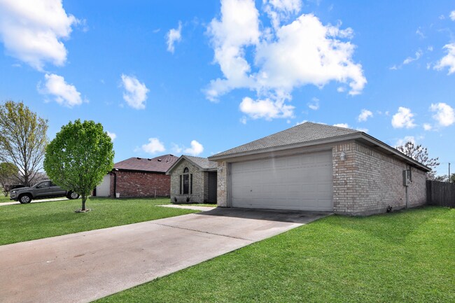 Foto del edificio - 2610 Littlewood Dr