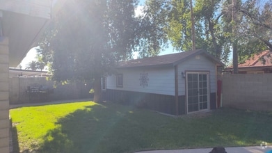Building Photo - 3002 W Mercer Ln