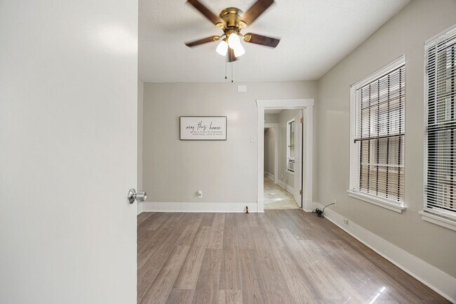 Building Photo - 2603 Nettleton St