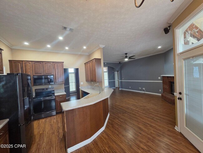 Foto del edificio - 5209 Hickory St