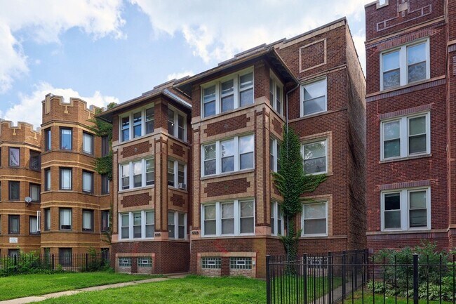Building Photo - 6723 S Chappel Ave