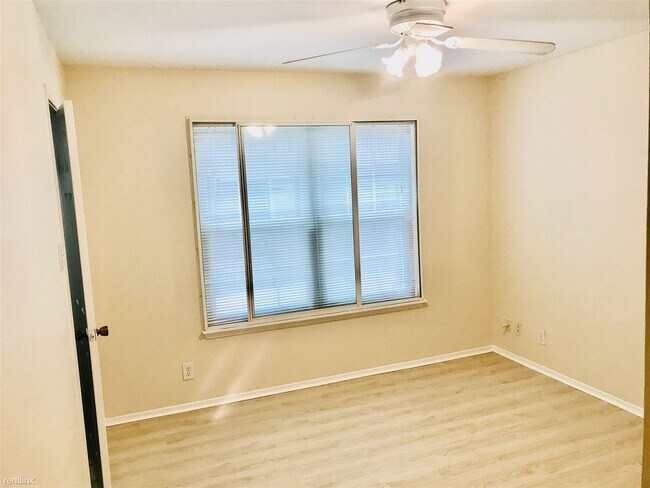 Foto del edificio - 2 br, 2 bath Condo - 3312 Wyndham Circle, ...