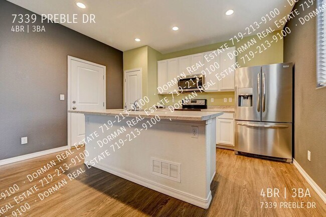 Foto del edificio - 4 Bedroom open Concept