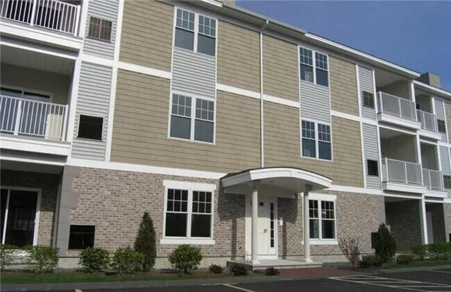 Foto del edificio - Luxury Condo For Rent in Ross Commons of R...