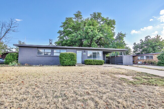Foto del edificio - Charming 3 Bedroom, 1 bathroom in Central Lubbock
