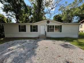 Building Photo - 305 Cascade Dr